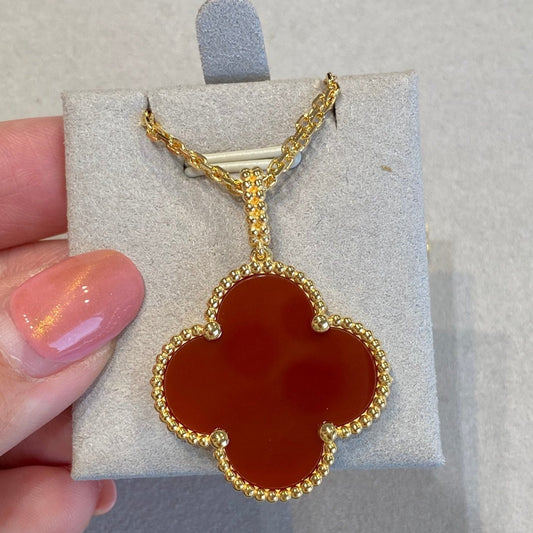 CLOVER 25MM NECKLACE GOLD CARNELIAN