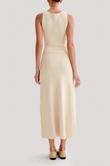 Elegant buckle knit midi dress - View 19 | Clistos
