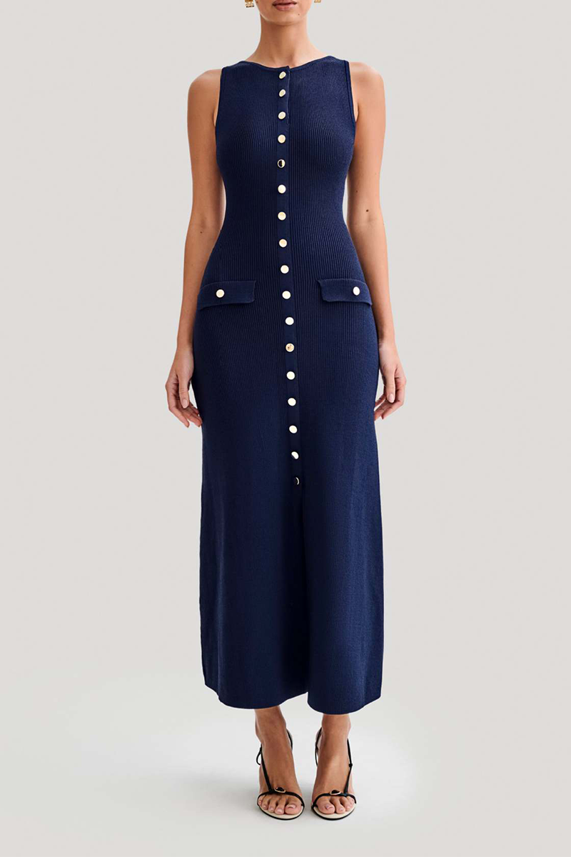 Elegant buckle knit midi dress - View 18 | Clistos