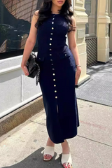 Elegant buckle knit midi dress - View 6 | Clistos