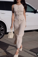 Elegant buckle knit midi dress - View 13 | Clistos