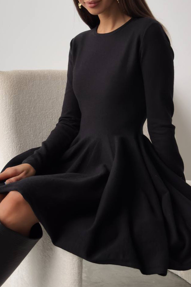 Ruched O-Neck Knit Sweater Dress - View 10 | Clistos