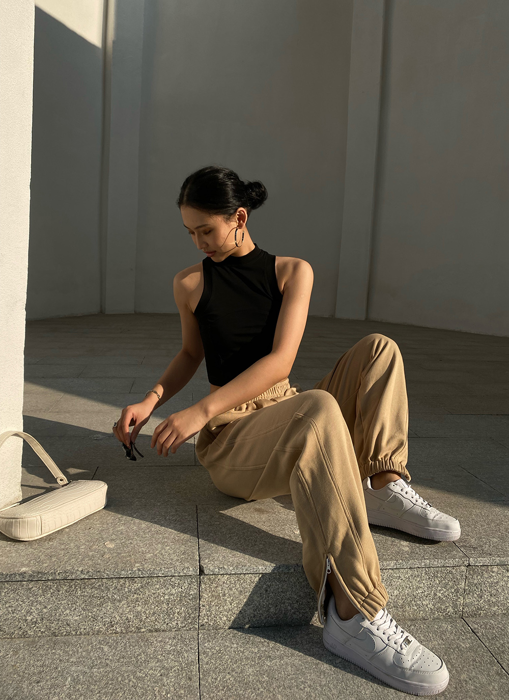 Clistos Ribbed Knit Mock Neck Crop Top - View 7 | Clistos
