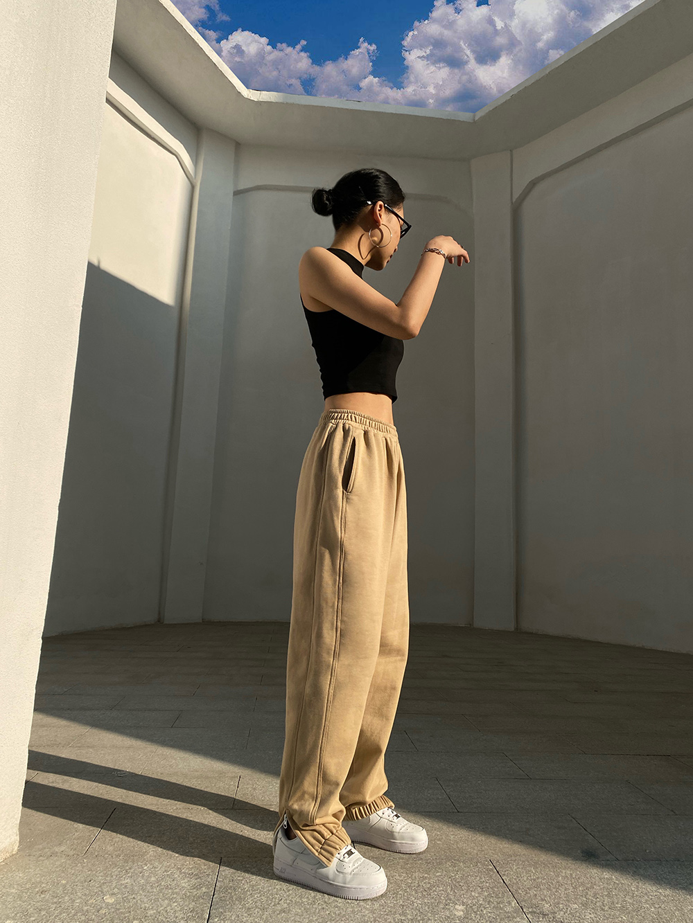 Clistos Ribbed Knit Mock Neck Crop Top - View 8 | Clistos